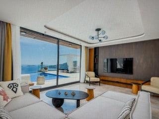 Luxury 6 Bed Villa with Sea Views - 0