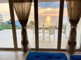 CoastSide Apts - 6