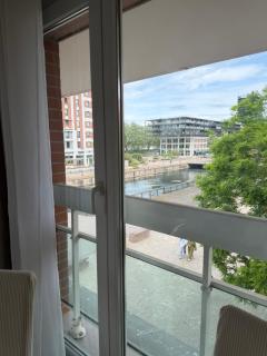 Vue sur le Rhin en plein coeur de la ville - 6