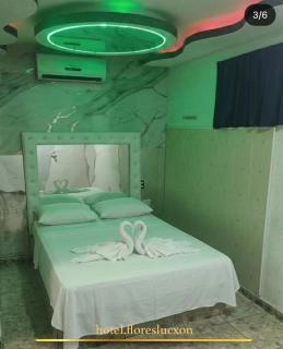 HOTEL FLORES LUCXON, ca - 1