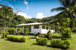 Fare Faaroa Lodge - 0