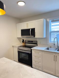 Modern Cozy 3BR Home Free Parking Wi-Fi - 3