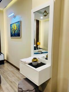 Modern 1BR Apartment in Zeta Mall Islamabad Rooftop Pool & Mall Access - 1