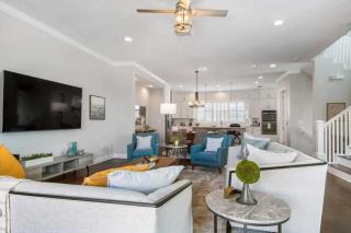 The Tides Beach House - 8