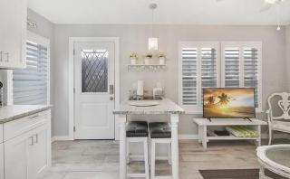 Island Vibes Cottage - Clearwater Beach - 7