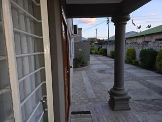 Zuba Self-Catering Apartments - 7