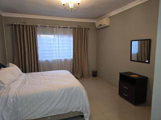 Zuba Self-Catering Apartments - 6