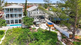 Turtleback Beach House - 0