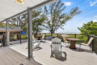 Turtleback Beach House - 5