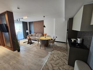Superior Jacuzzi Apartment Sea Side Terrace - 9