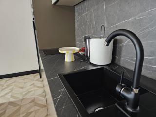 Superior Jacuzzi Apartment Sea Side Terrace - 2