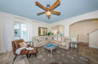 Beachside Luxury Home - 5