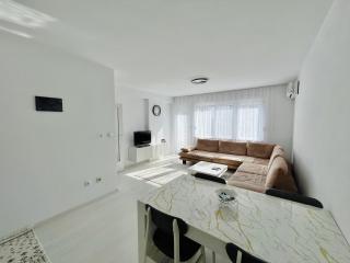 Naltis Apartment - 8