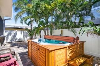 Oceanside Beach Cottage - 9