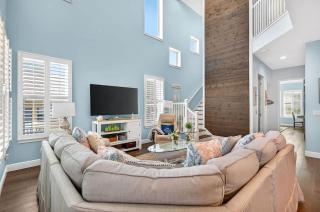 Oceanside Beach Cottage - 8