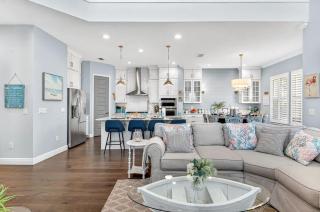 Oceanside Beach Cottage - 2
