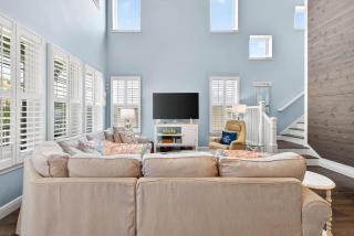 Oceanside Beach Cottage - 1