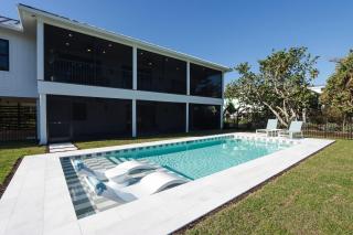 Beautifully Renovated Vacation Home on West Gulf Drive - Coastal Calm - 6