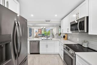 Island Condo Nestled in the Heart of Sanibel - Lighthouse Point 130 - 7