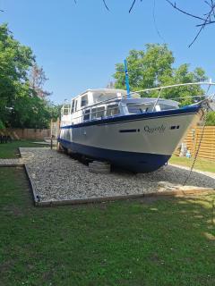 Nuit insolite bateau sur terre - 0