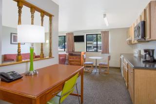 Super 8 by Wyndham South Boston VA - Stadtteil South Boston - 2