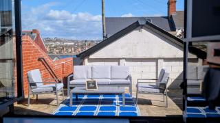 Welcome to the Cobbler's at Barry Island - 9