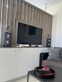 ADIRAMAR Apartments - 4