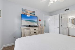 Pelican Isle 205 - 3