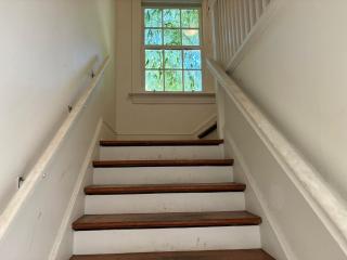 Vancouver Charm- Private Room, Free Parking, Near YVR Airport & Beach - 9