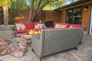 1-Acre Las Vegas Getaway: Pool, Spa & Tennis Court - 8