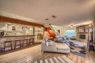 LD 1683 Texas River Haus - 3