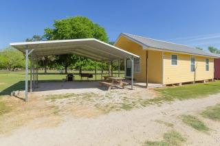 RR 9122SF Sunflower Cabin - 6