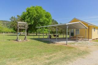 RR 9122SF Sunflower Cabin - 2