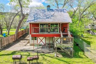 RR 9122RB Red Barn Cabin - 8