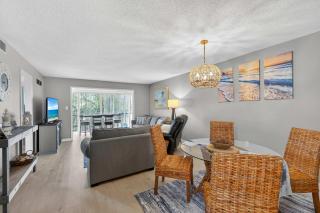 2 bed 2 bath centrally located on Siesta Key - 4