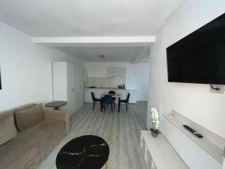 Adonis apartment - 0