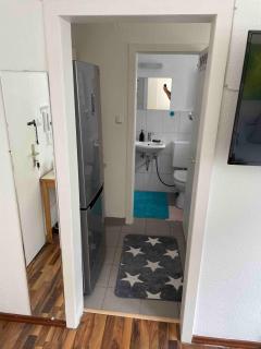 Bright 1-room studio near Zeil & Main, walkable - 5