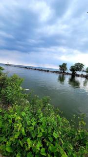 Lakeside private 1 bedroom luxury apt - 9