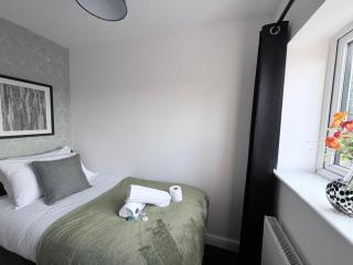 Tranquil Stay Near Shopping and City Centre - 8