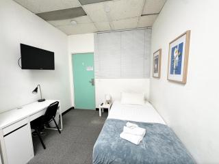 King St - Affordable Central City Room - 6