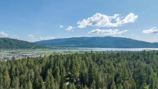 Alpine Breakwater by KABINO New Base of trails Fishing Hiking SmartTV - 9