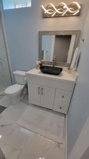 Lakeside private 1 bedroom luxury apt - 3