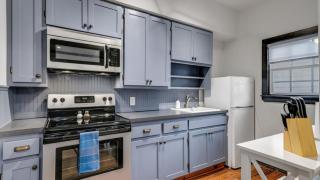20% Off May LBJ Ste 1 Block To Downtown - 8