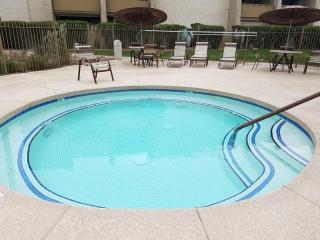 Relaxing Condo with Parking - Minutes to Old Town! - 4