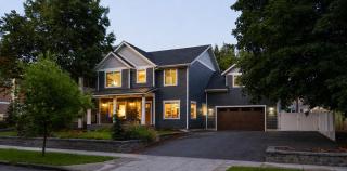 Modern CDA Retreat Near Downtown & Fully Stocked - 0