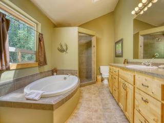 Salmon River Chalet - Meredith Lodging - 2