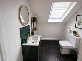 The Urban Abode -Free Parking, Contractor &Holiday - 9
