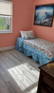 Mermaid Oasis Stuart Whole House 2 bed 2 Bath & extra Bonus Room- Fenced in Yard with Boat Parking - 3