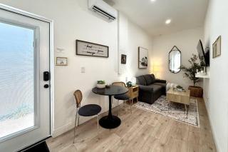 Midtown Retreat - Right Unit - 6