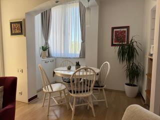 Local Apartment in prishtina square - 7